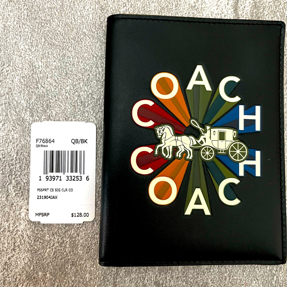 Coach Passport Holder *Brand New with Tag*